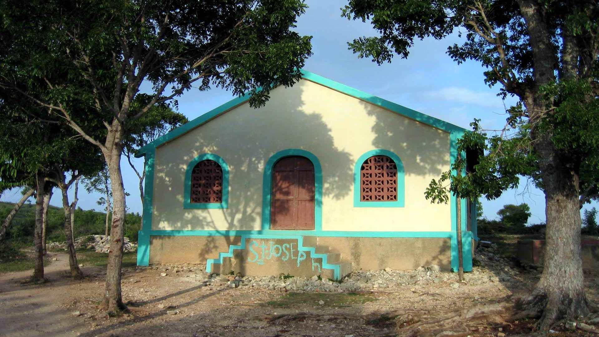 00024_haitianchurch_1920x1200 — dynamic wallpaper