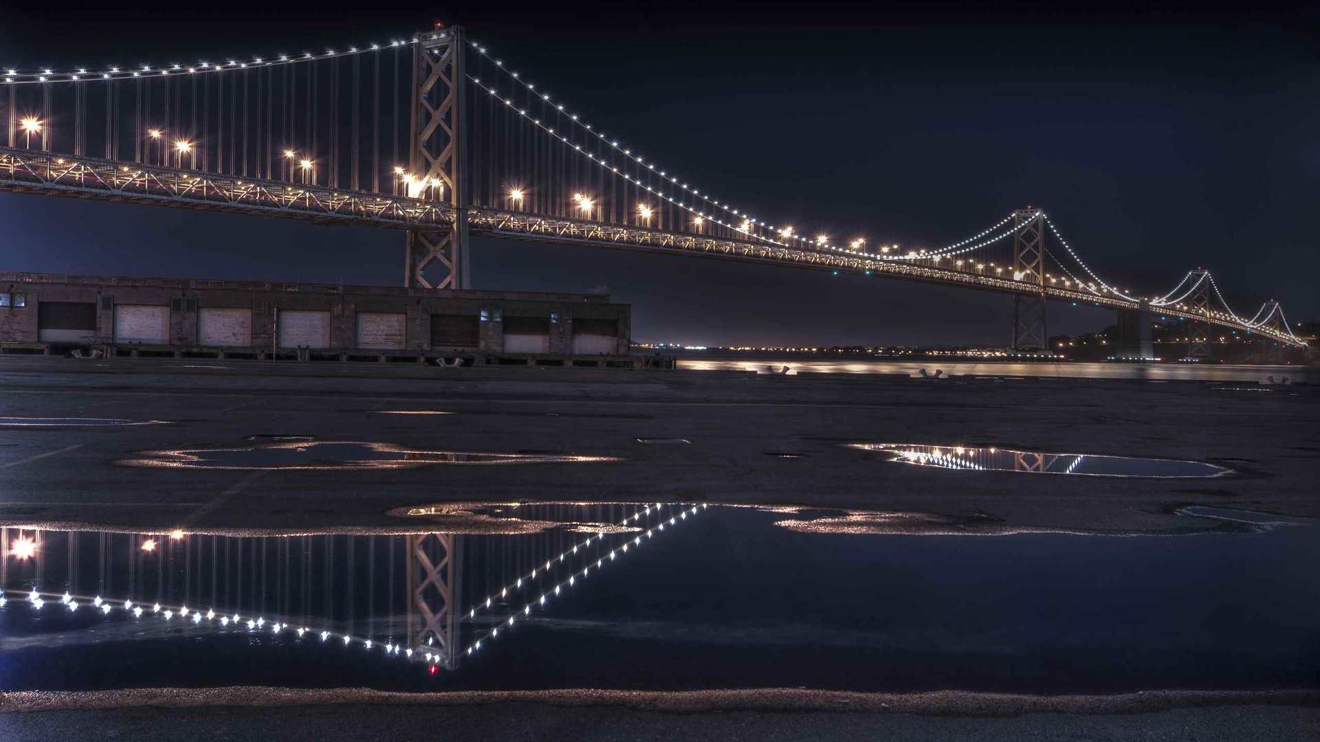02208_thebaybridgereflecting_2560x1600 — dynamic wallpaper
