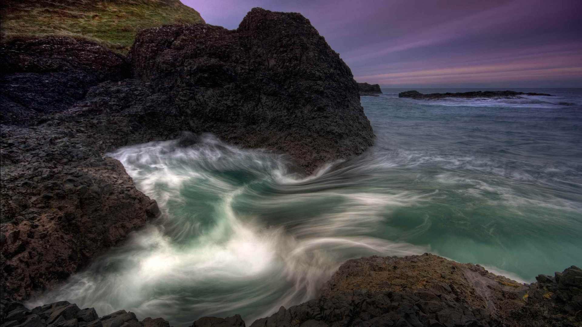 01576_rusingwave_2560x1600 — mountain wallpaper