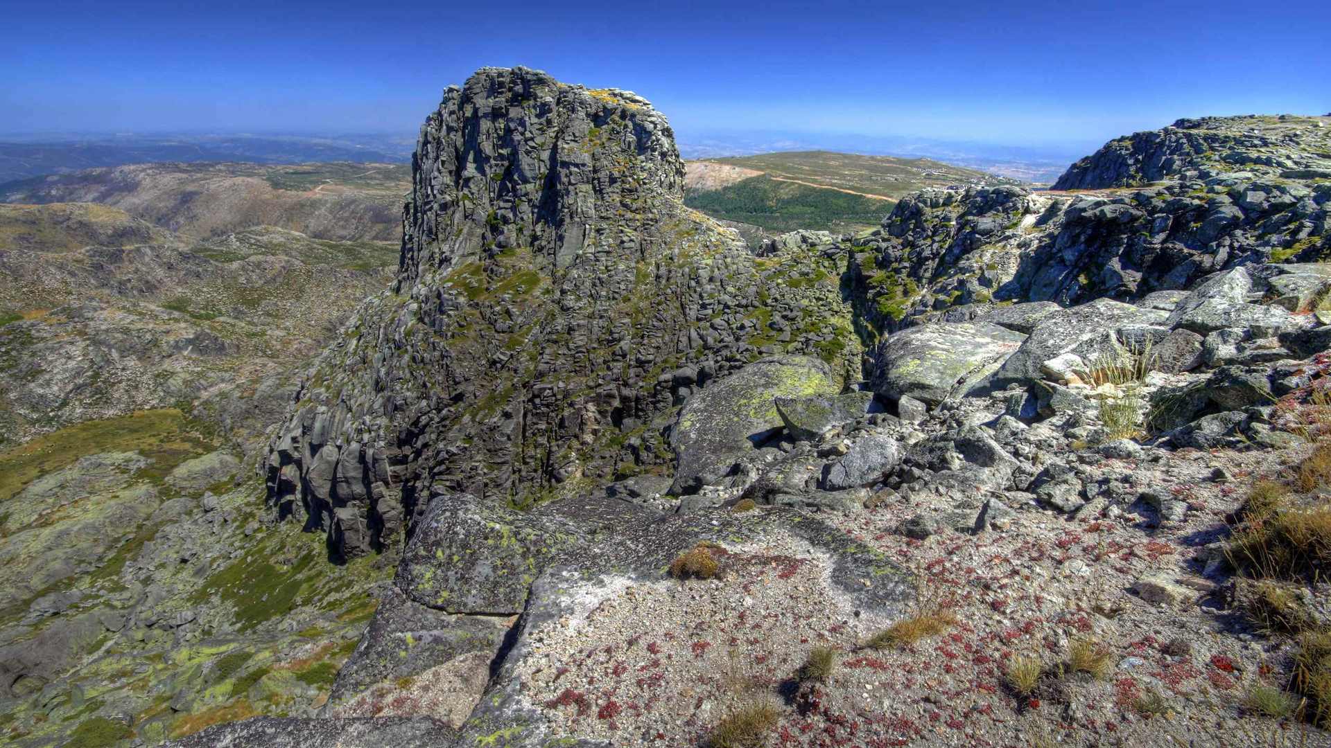 01735_beautifulcantaromagro_2560x1600 — mountain wallpaper