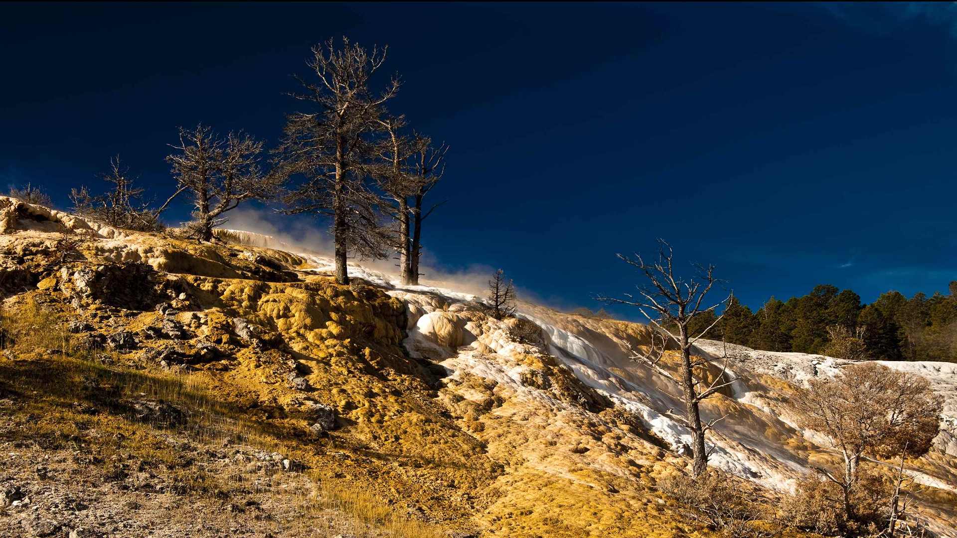 02436_lowermammothyellowstone_2560x1600 — mountain wallpaper